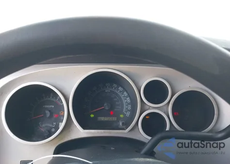 2008 Toyota Tundra Base 5.7L V8 z USA, uszkodzony, nr VIN 5TFEV54188X035539